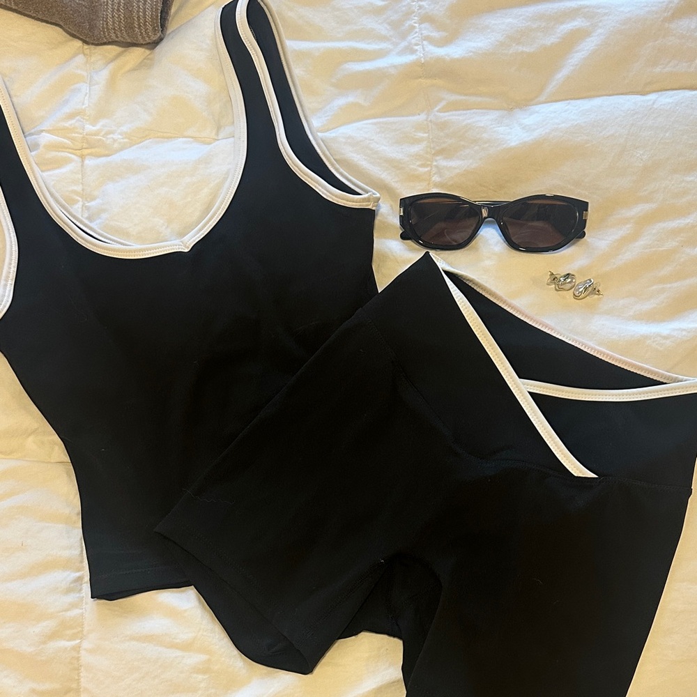 Meredith Blake Costume